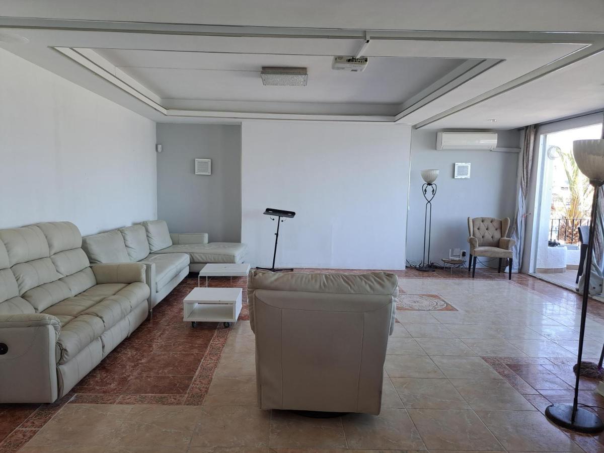Private Suites In Huge Penthouse 1St Line Puerto Banus, Incredible Views, Jacuzzis Марбелья Экстерьер фото